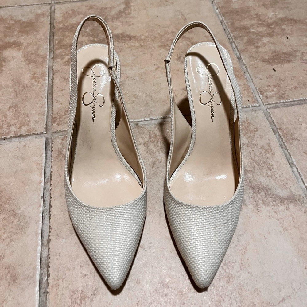 Jessica Simpson White Detailed Pump Heels